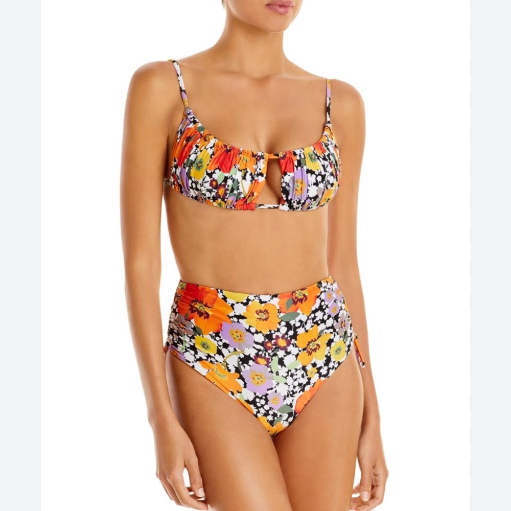 L Space✨ Sungazer Bikini Top & Bottom Set. Price is firm no offers - Picture 6 of 11